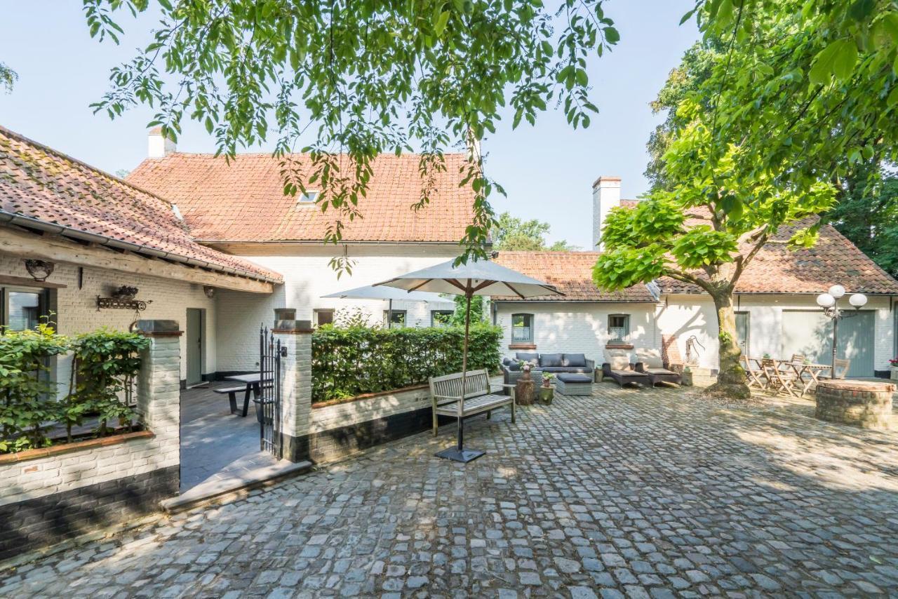 Fantastische Vakantiewoning Aan Het Bos Wingene Esterno foto
